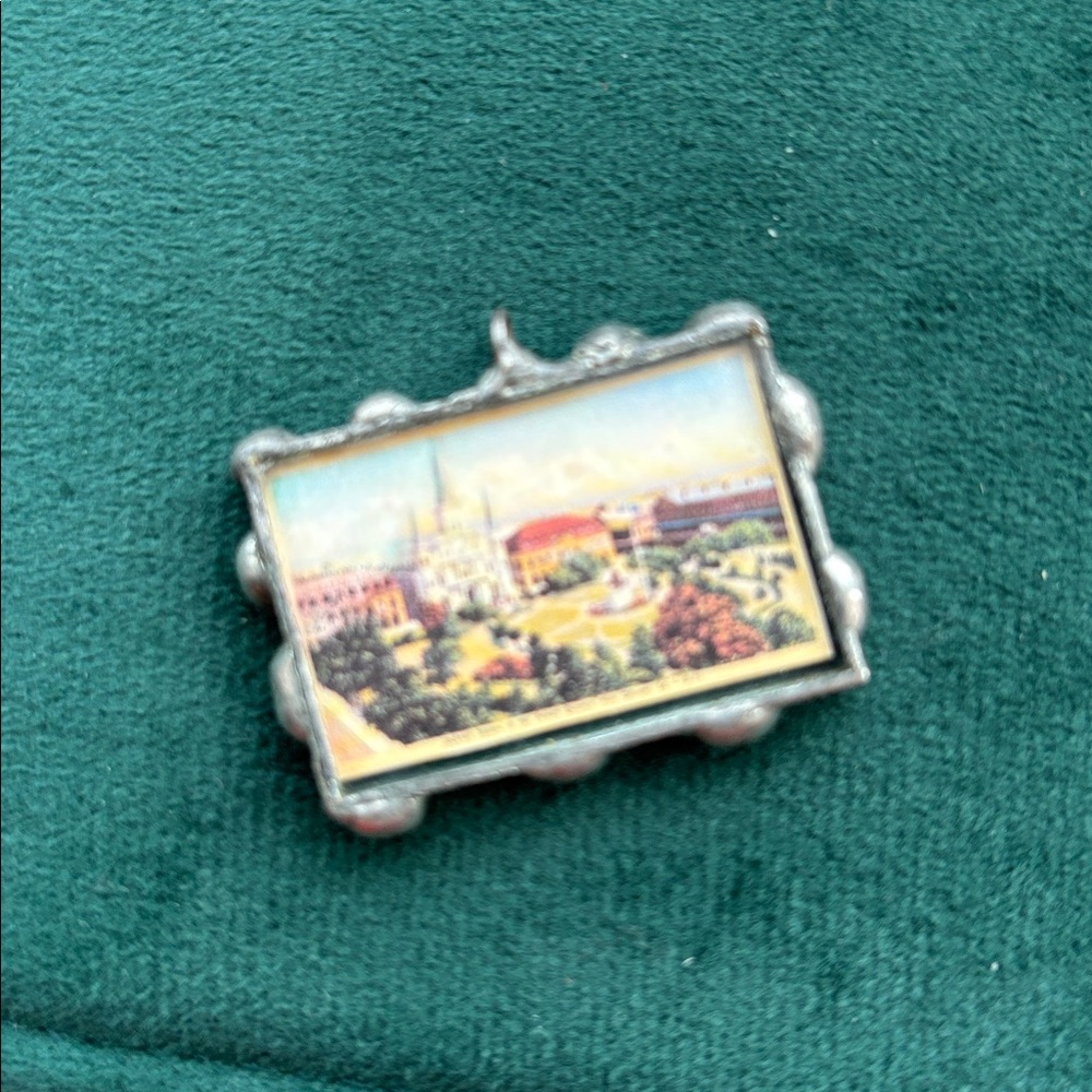 New Orleans “Postcard” Pendant for Necklace - Picture 3 of 4